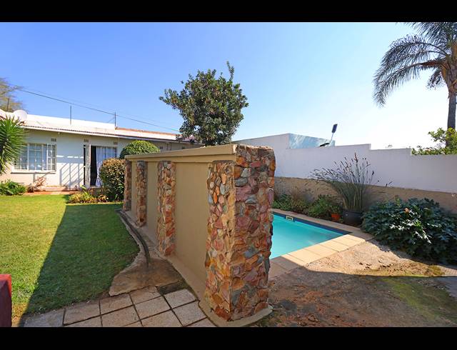 4 BEDROOM HOUSE FOR SALE IN KENSINGTON
